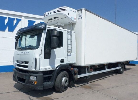 Delivery van rent Dubai